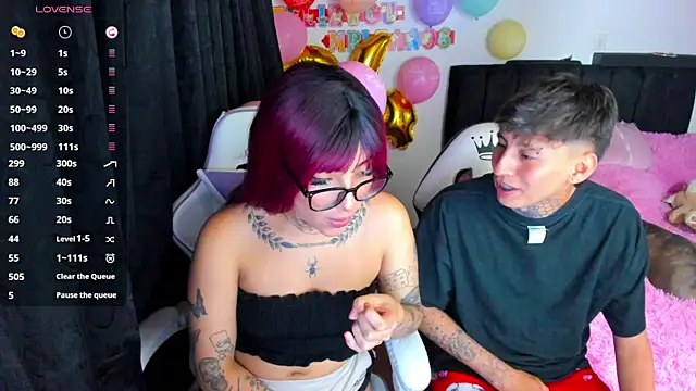 Snapshot of Alex_Sabrina chatting on March 19, 2025, 12:04 am Alex Sabrina online show from March 19, 2025, 12:04 am