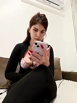 Snapshot of MeCherryy chatting on November 23, 2025, 2:38 pm MeCherryy online show from November 23, 2025, 2:38 pm