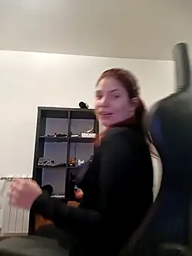 MeCherryy online show from December 18, 2025, 9:07 pm