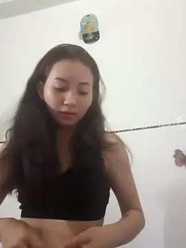 Snapshot of lola3baby chatting on March 21, 2025, 3:24 pm lola3baby online show from March 21, 2025, 3:24 pm