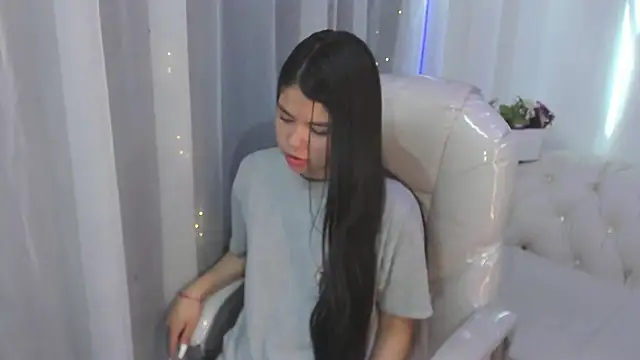 Snapshot of Pretty_Johnson_ chatting on October 19, 2025, 1:14 pm Pretty Johnson online show from October 19, 2025, 1:14 pm