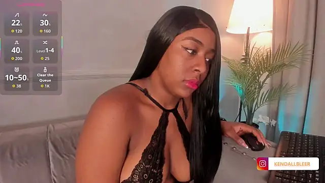 Snapshot of Kendallbleer chatting on October 20, 2025, 11:55 am Kendallbleer online show from October 20, 2025, 11:55 am