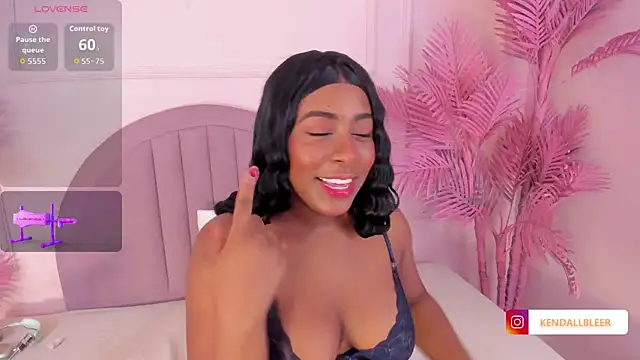 Snapshot of Kendallbleer chatting on November 5, 2025, 12:30 pm Kendallbleer online show from November 5, 2025, 12:30 pm