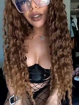 Snapshot of Alyssa_76 chatting on September 11, 2025, 2:50 pm Alyssa 76 online show from September 11, 2025, 2:50 pm