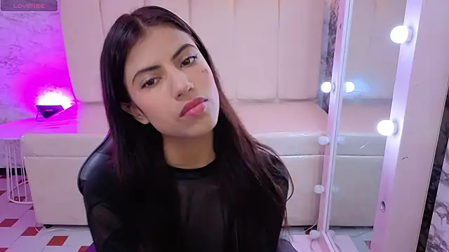 Snapshot of _Kitty_v chatting on March 3, 2026, 1:07 pm Kitty v online show from March 3, 2026, 1:07 pm