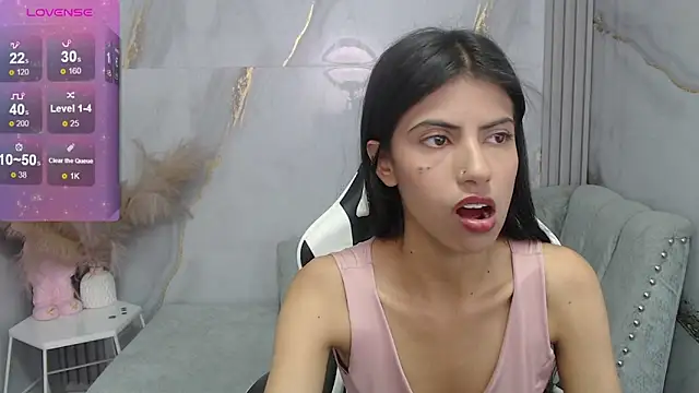 Snapshot of _Kitty_v chatting on February 7, 2026, 1:19 pm Kitty v online show from February 7, 2026, 1:19 pm