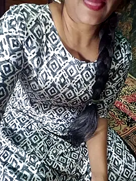 Snapshot of Shalini_telugu09 chatting on November 9, 2025, 3:05 pm Shalini telugu09 online show from November 9, 2025, 3:05 pm