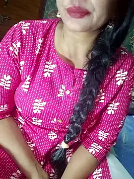 Snapshot of Shalini_telugu09 chatting on May 8, 2026, 2:32 pm Shalini telugu09 online show from May 8, 2026, 2:32 pm