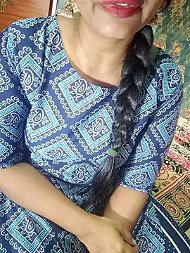 Snapshot of Shalini_telugu09 chatting on November 24, 2025, 6:46 am Shalini telugu09 online show from November 24, 2025, 6:46 am