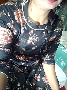 Snapshot of Shalini_telugu09 chatting on June 28, 2026, 4:24 pm Shalini telugu09 online show from June 28, 2026, 4:24 pm