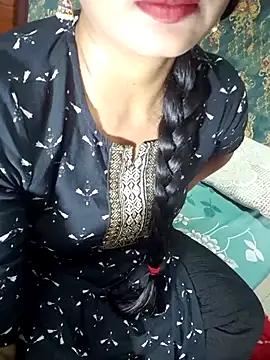 Snapshot of Shalini_telugu09 chatting on July 1, 2026, 9:20 am Shalini telugu09 online show from July 1, 2026, 9:20 am