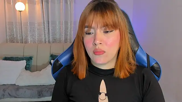 Snapshot of karla_hill_28 chatting on April 27, 2026, 4:10 am karla hill 28 online show from April 27, 2026, 4:10 am