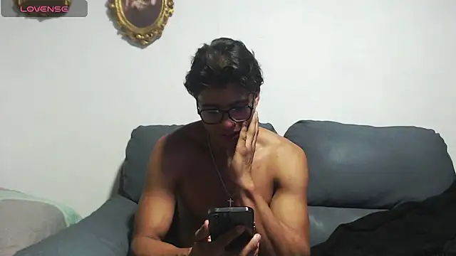 Christian Musclet4 online show from December 2, 2025, 2:56 am