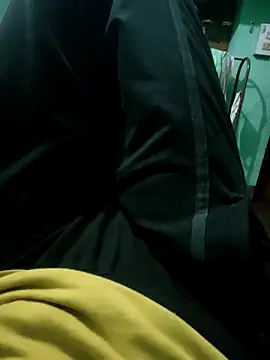 Snapshot of royall_queen chatting on March 22, 2025, 8:59 pm royall queen online show from March 22, 2025, 8:59 pm