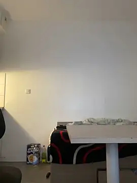 Renoirmonter online show from September 23, 2025, 9:33 pm