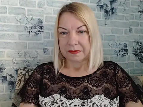 Snapshot of Lillia_Ray chatting on September 13, 2025, 7:52 am Lillia Ray online show from September 13, 2025, 7:52 am