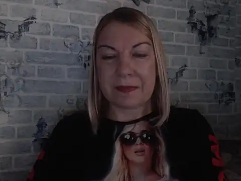 Snapshot of Lillia_Ray chatting on November 29, 2025, 8:58 am Lillia Ray online show from November 29, 2025, 8:58 am