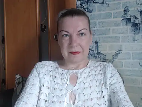 Lillia Ray online show from April 3, 2026, 2:45 pm