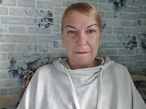 Snapshot of Lillia_Ray chatting on October 6, 2025, 9:54 am Lillia Ray online show from October 6, 2025, 9:54 am