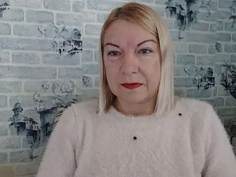 Snapshot of Lillia_Ray chatting on October 5, 2025, 8:49 am Lillia Ray online show from October 5, 2025, 8:49 am