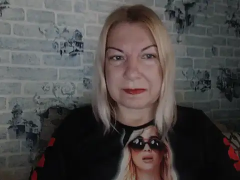 Snapshot of Lillia_Ray chatting on November 8, 2025, 10:30 am Lillia Ray online show from November 8, 2025, 10:30 am