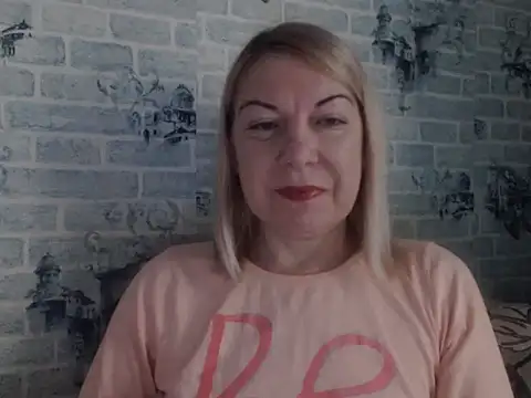 Snapshot of Lillia_Ray chatting on December 3, 2025, 9:42 am Lillia Ray online show from December 3, 2025, 9:42 am