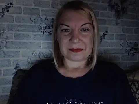 Snapshot of Lillia_Ray chatting on October 10, 2025, 6:03 am Lillia Ray online show from October 10, 2025, 6:03 am