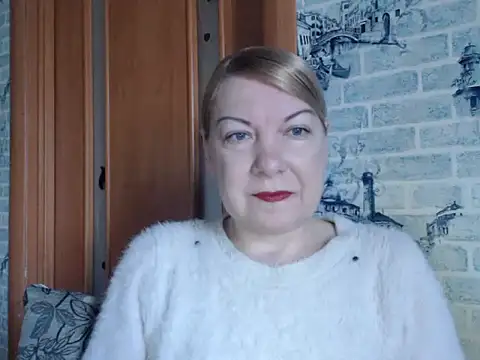 Snapshot of Lillia_Ray chatting on February 9, 2026, 8:12 am Lillia Ray online show from February 9, 2026, 8:12 am