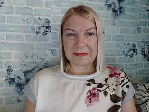 Snapshot of Lillia_Ray chatting on September 20, 2025, 6:40 am Lillia Ray online show from September 20, 2025, 6:40 am