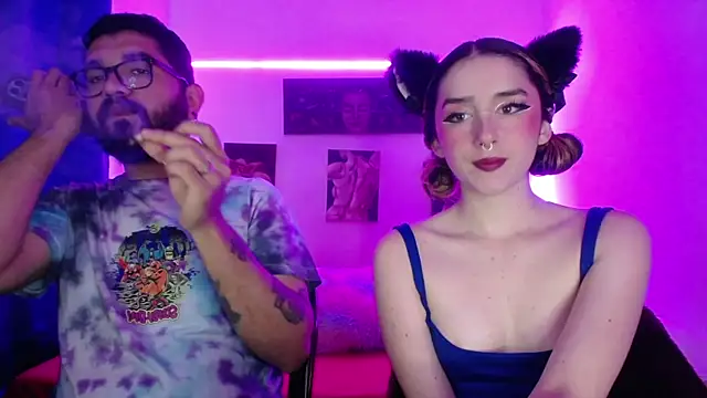 Snapshot of TwinFlamesX chatting on October 30, 2025, 4:37 pm TwinFlamesX online show from October 30, 2025, 4:37 pm