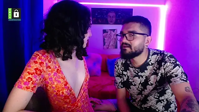 Snapshot of TwinFlamesX chatting on March 14, 2025, 1:05 am TwinFlamesX online show from March 14, 2025, 1:05 am