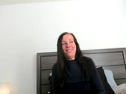 peachgoddess online show from November 2, 2025, 3:28 pm