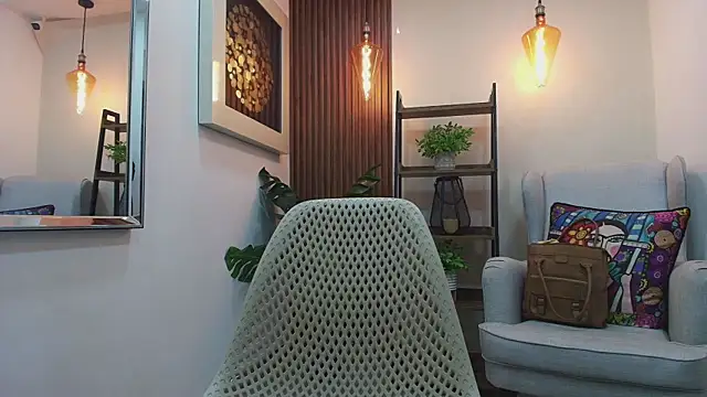 Coral Lise online show from September 18, 2025, 11:57 am