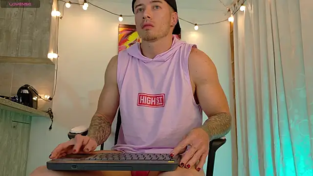 Ryannblue07 online show from October 23, 2025, 11:36 pm