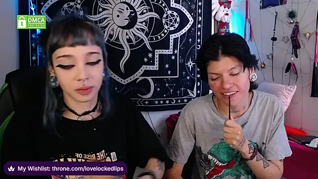 lovelockedlips online show from December 19, 2025, 8:00 pm