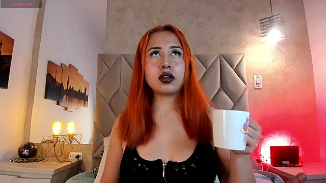Snapshot of kailinmoonx chatting on May 12, 2026, 1:06 pm kailinmoonx online show from May 12, 2026, 1:06 pm