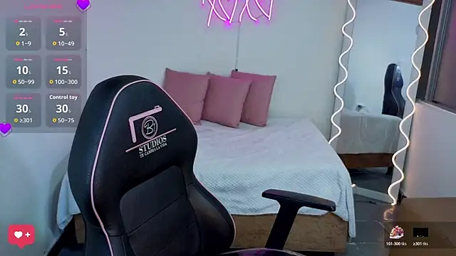 Snapshot of Malory_tay1 chatting on October 18, 2025, 7:16 pm Malory tay1 online show from October 18, 2025, 7:16 pm