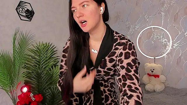 babyisperfect online show from November 28, 2025, 4:34 am