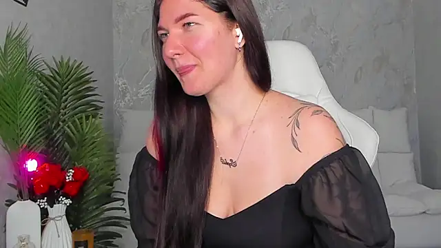 babyisperfect online show from October 7, 2025, 3:40 am