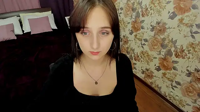 JulietMonli online show from September 24, 2025, 7:09 pm