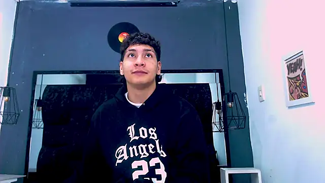 Jhojan twink online show from March 20, 2026, 5:19 am