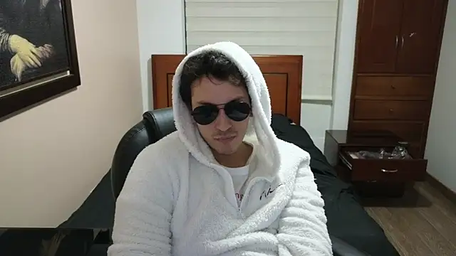 Snapshot of hardaftercum chatting on March 23, 2025, 5:43 am hardaftercum online show from March 23, 2025, 5:43 am