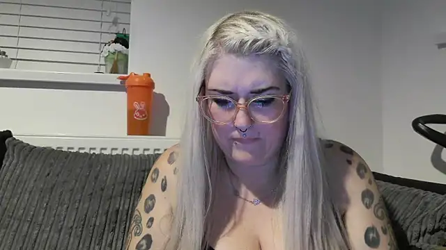 Sizzling Indie36 online show from October 9, 2025, 10:10 pm