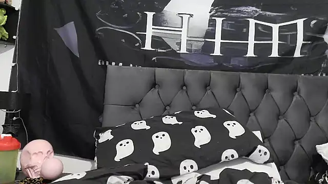 Sizzling Indie36 online show from October 26, 2025, 11:49 pm