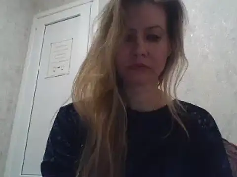 Eva Neon online show from March 19, 2025, 7:06 pm