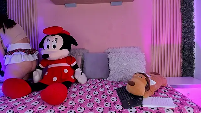 Snapshot of Sophie_joyy chatting on December 19, 2025, 3:54 am Sophie joyy online show from December 19, 2025, 3:54 am