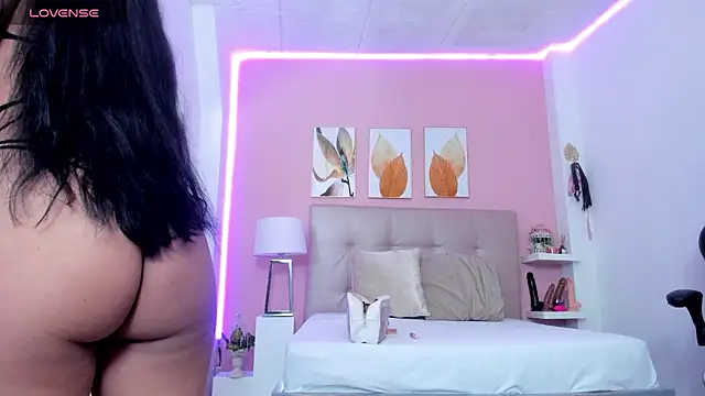 Molly h0t online show from April 21, 2026, 12:34 pm