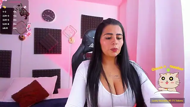 hannarusso online show from November 9, 2025, 2:21 pm