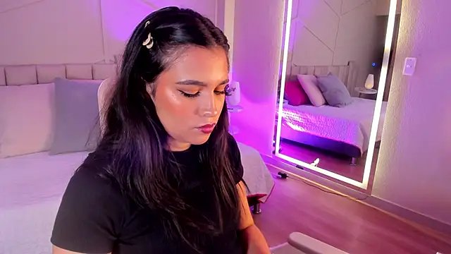 Snapshot of Eimmy_bm chatting on November 20, 2025, 7:25 pm Eimmy bm online show from November 20, 2025, 7:25 pm