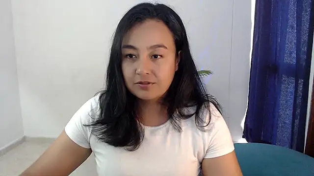 Snapshot of Themagicpotion chatting on July 7, 2026, 2:53 pm Themagicpotion online show from July 7, 2026, 2:53 pm